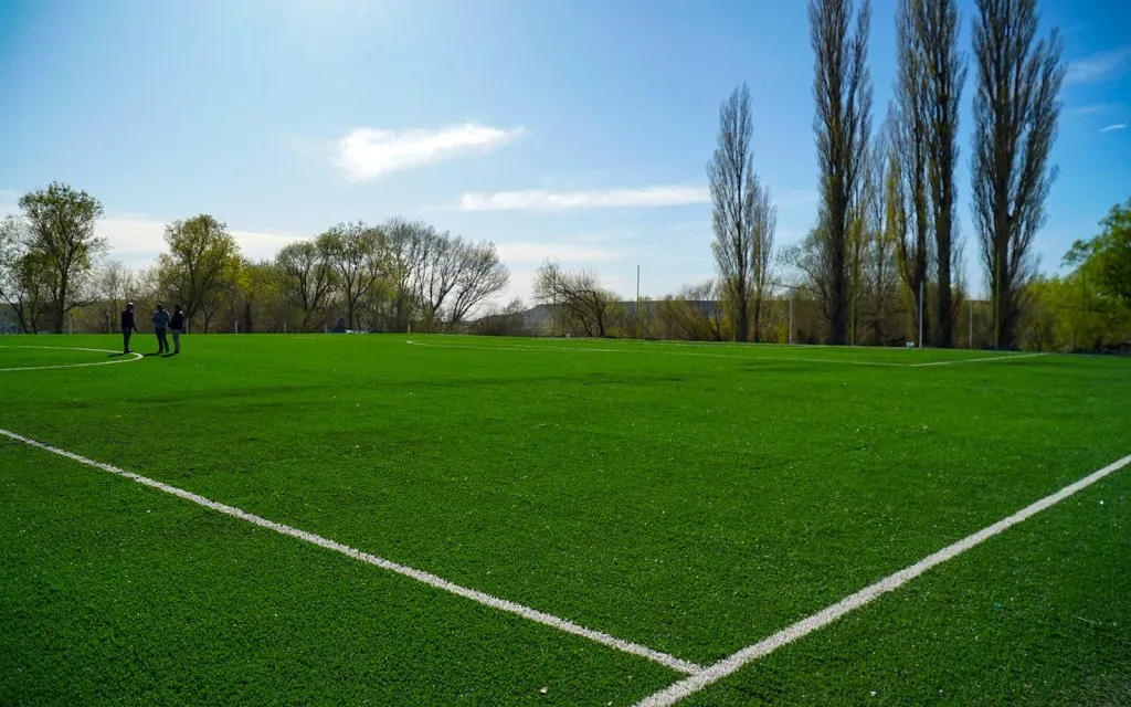 Zapala-ya-luce-una-nueva-cancha-de-cesped-sintetico-2-1024x640