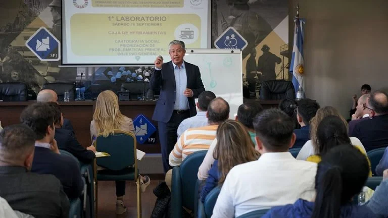 f768x1-145688_145815_0