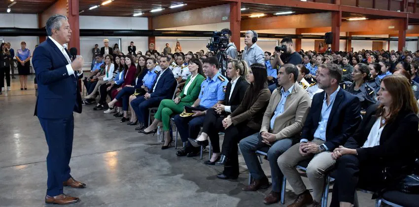 REUNIO-CON-PERSONAL-FEMENINO-DE-FUERZAS-01-850x420