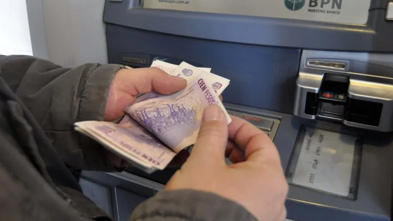 son-mas-50000-estatales-los-que-cobran-sus-sueldos
