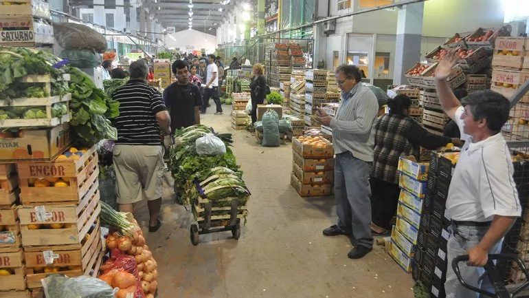 el-mercado-concentrador-neuquen-abastece-sus-productos-la-mayor-parte-del-alto-valle