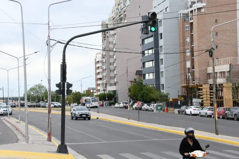 semaforos-inteligentes-neuquen-calle-leloir-4