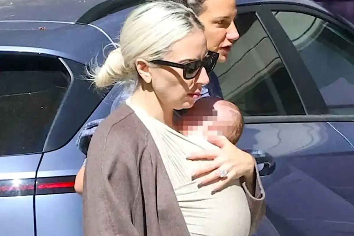 1200x800_secreto-mejor-guardado-lady-gaga-reaparecio-bebe-confirmo-fue-mama-1153678-093152