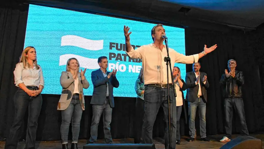 Roca-acto-lanzamiento-candidatos-Fuerza-Patria-Martin-Soria-foto-Andres-Maripe-3