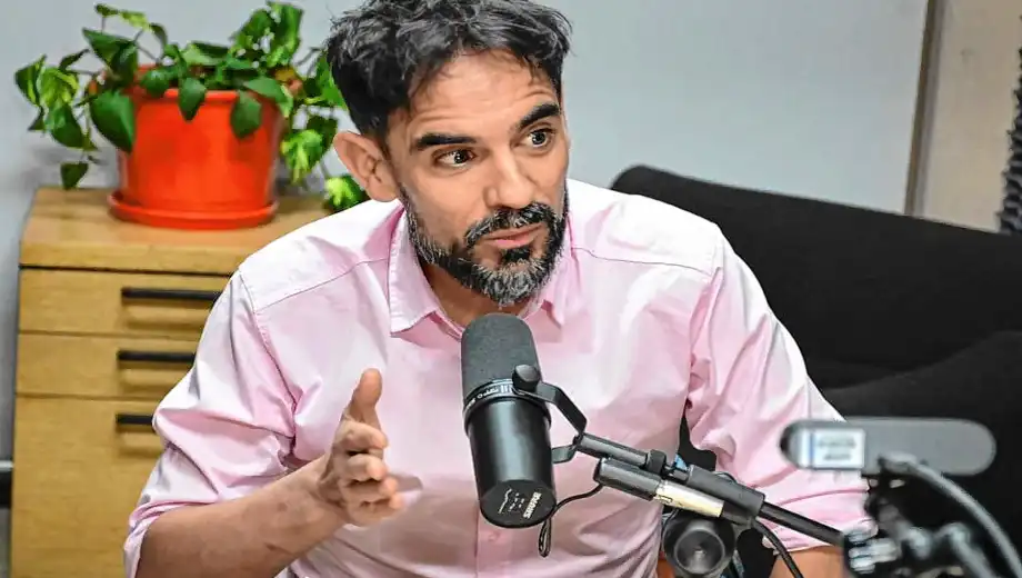 Nqn-Radio-Diego-y-Marilu-entrevistan-a-Joaquin-Perren-candidato-Flor-Salto-1