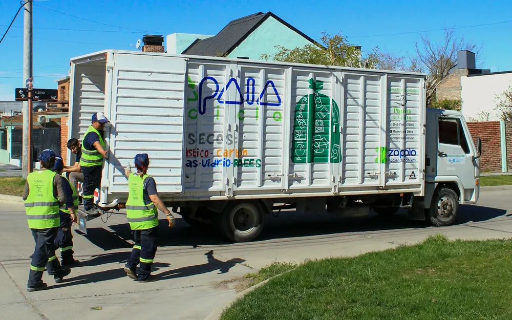 Zapala-Recicla-Pino-Azul-3