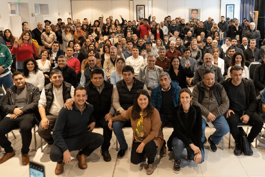 Mesa-Massa-Presidente-Neuquen-1024x684
