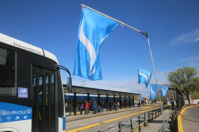 Inauguracion-paradores-metrobus-1-691x460