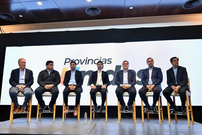 gobernadores-schiaretti-chubut-provincias-unidas