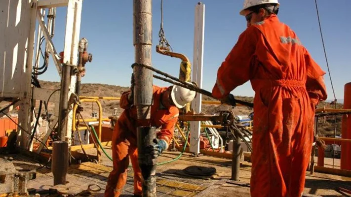 PETROLEROS