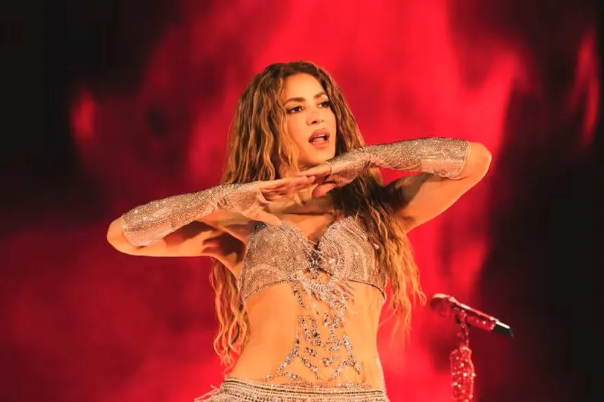 shakira-sorprendio-a-sus-fans-argentinos-al-ZCCAQGQJENB2FGTAIBJB5RCMBY (1)