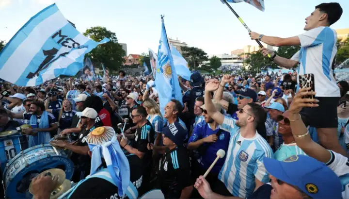 hinchada-argentina-en-kansas-city-2262200