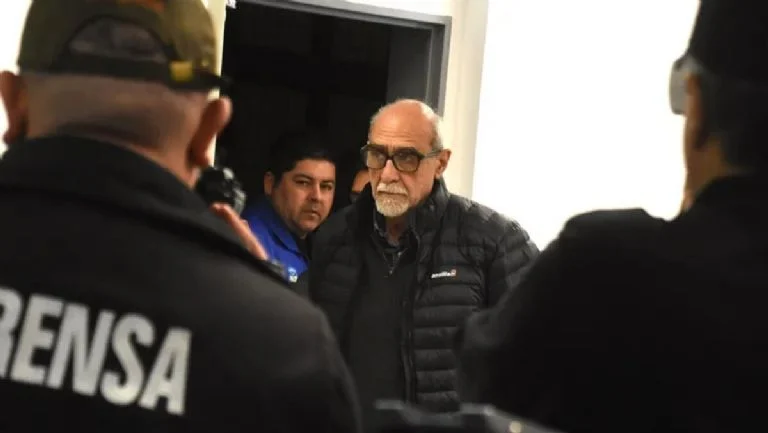 f768x1-615732_615859_0