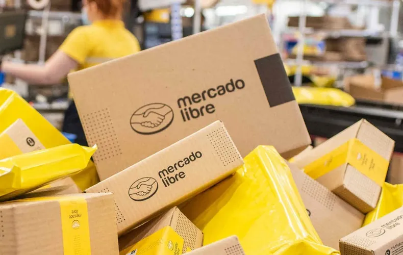 despidos-la-era-la-inteligencia-artificial-meta-echa-8000-empleados-y-acelera-la-automatizacion (1)