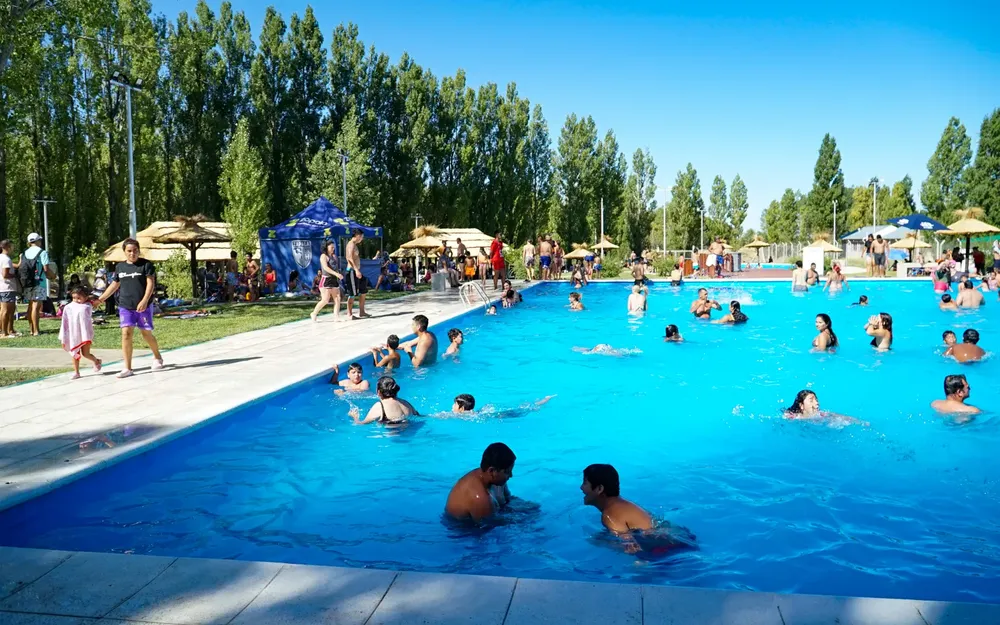 Pileta-Municipal-Apertura-oficial-de-la-temporada-1