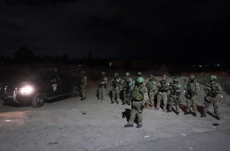 65f0a298d27bc_798_526!