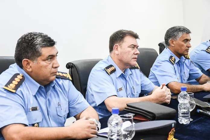 Conferencia-Policia-696x464
