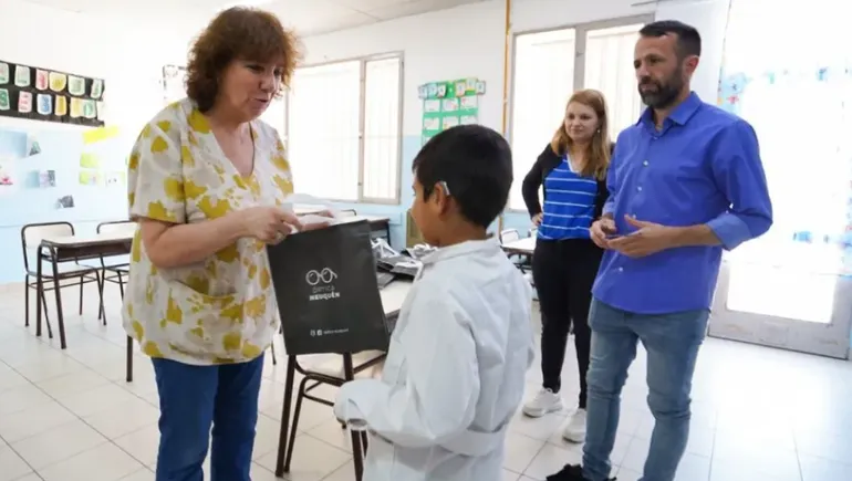 anteojos-ninos-escuelas-neuquen-2